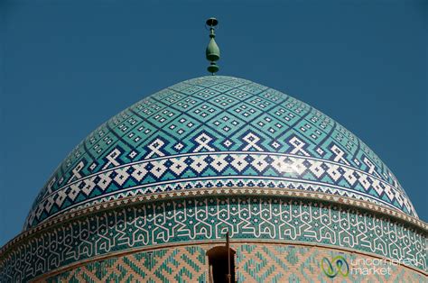  The Great Mosque of Yazd! An Architectural Symphony in Turquoise and Geometry